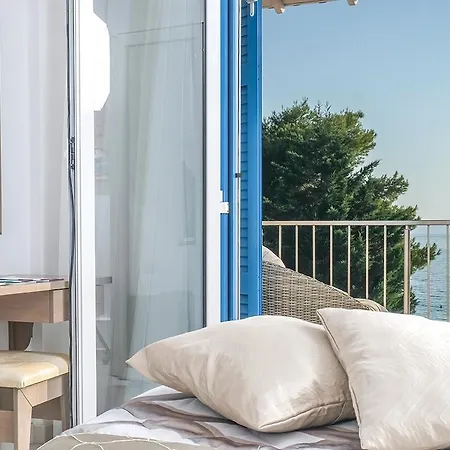 Acrotel Athena Apartment Elia Nikitis