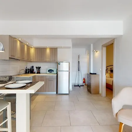 Acrotel Athena Elia Nikitis