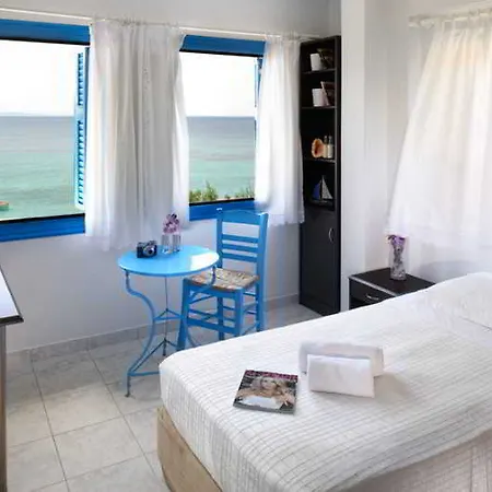 Acrotel Athena אליה